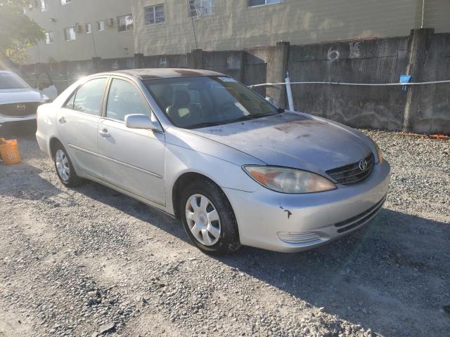 TOYOTA CAMRY LE 2002 with VIN 4T1BE32K92U607385 - Photo from auction