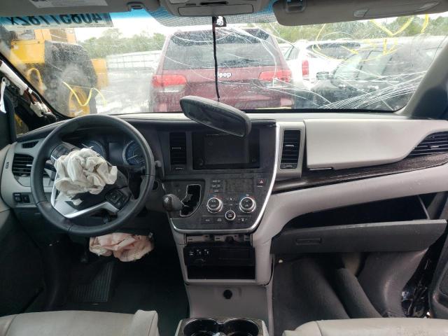 Photo 9 from auction – 2017 TOYOTA SIENNA XLE with VIN 5TDYZ3DC8HS817286