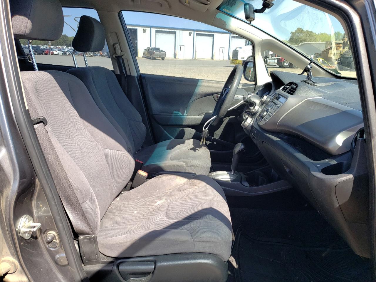 Photo 5 from auction – 2013 HONDA FIT with VIN JHMGE8H34DC015391