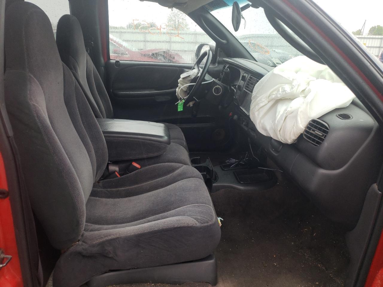 Photo 5 from auction – 2000 DODGE DAKOTA with VIN 1B7GL22X7YS677557