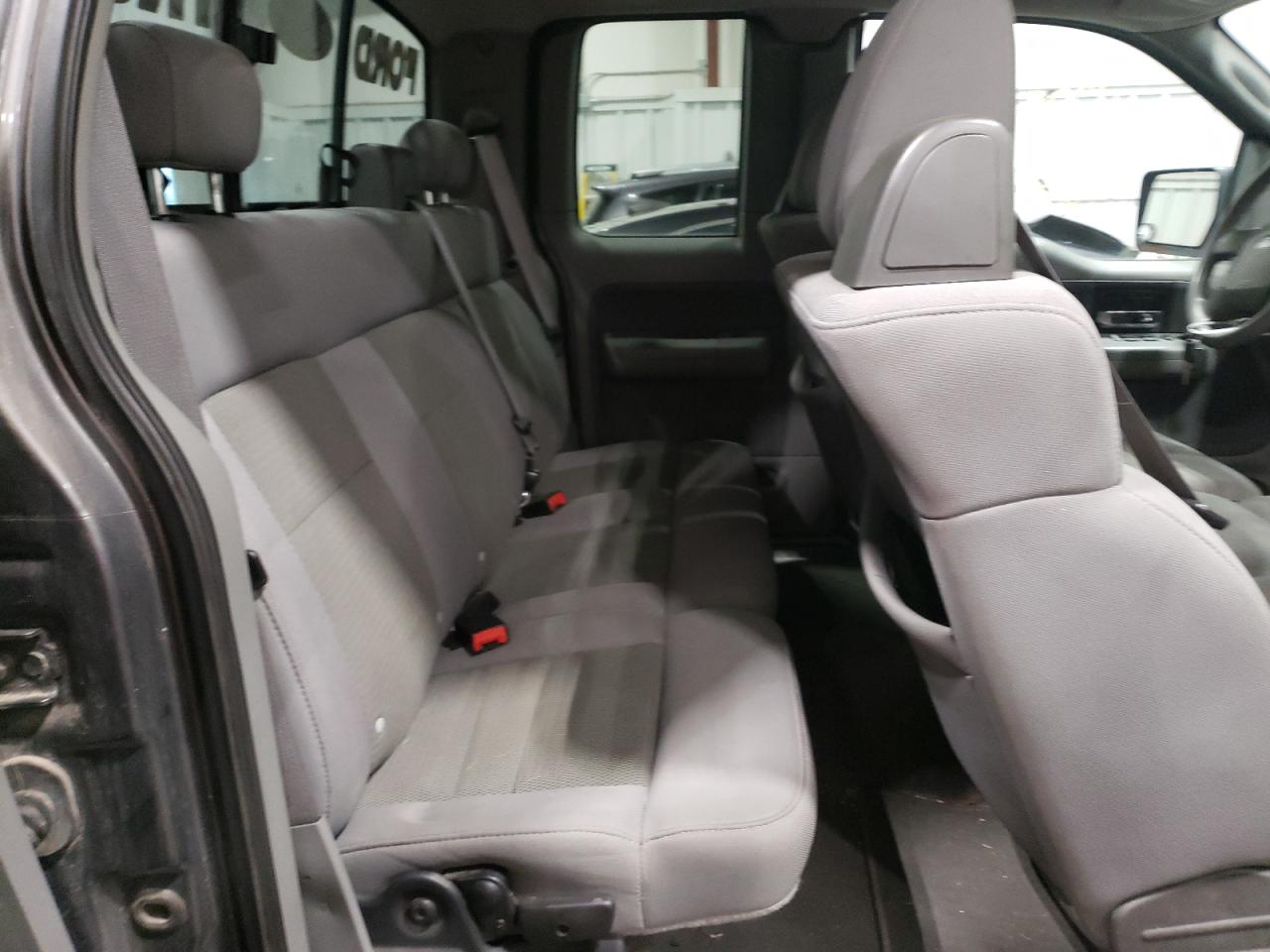 Photo 6 from auction – 2004 FORD F150 with VIN 1FTPX14544NC27481