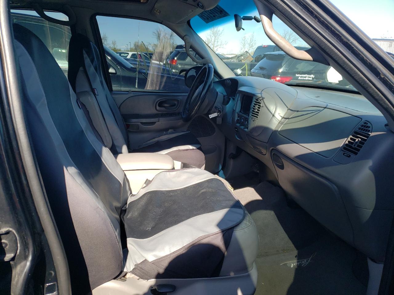 Photo 5 from auction – 2001 FORD F150 SUPER with VIN 1FTRW07W41KE06451