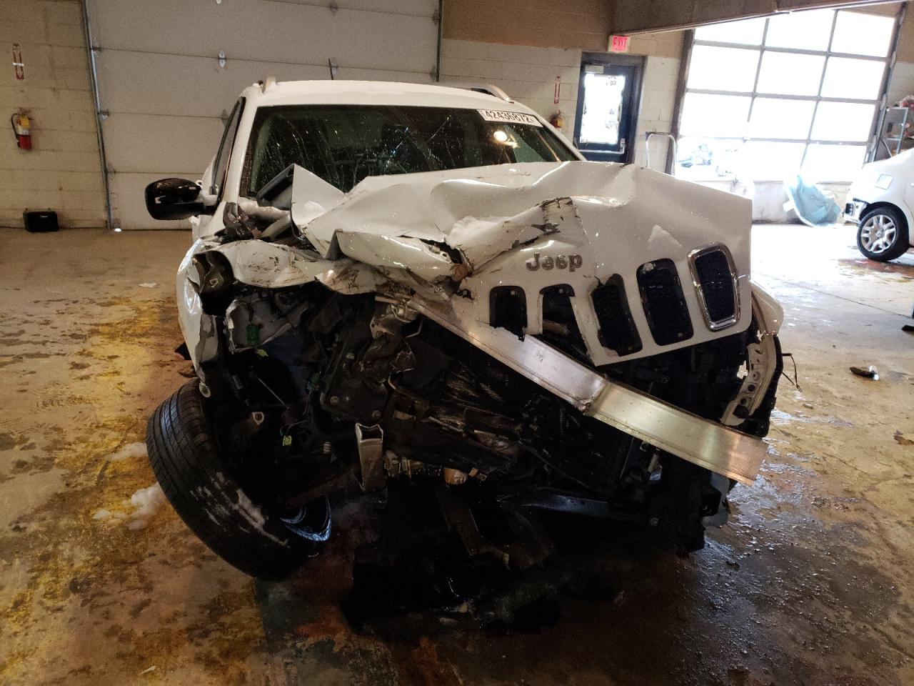 Photo 9 from auction – 2015 JEEP CHEROKEE L with VIN 1C4PJMCB3FW623134