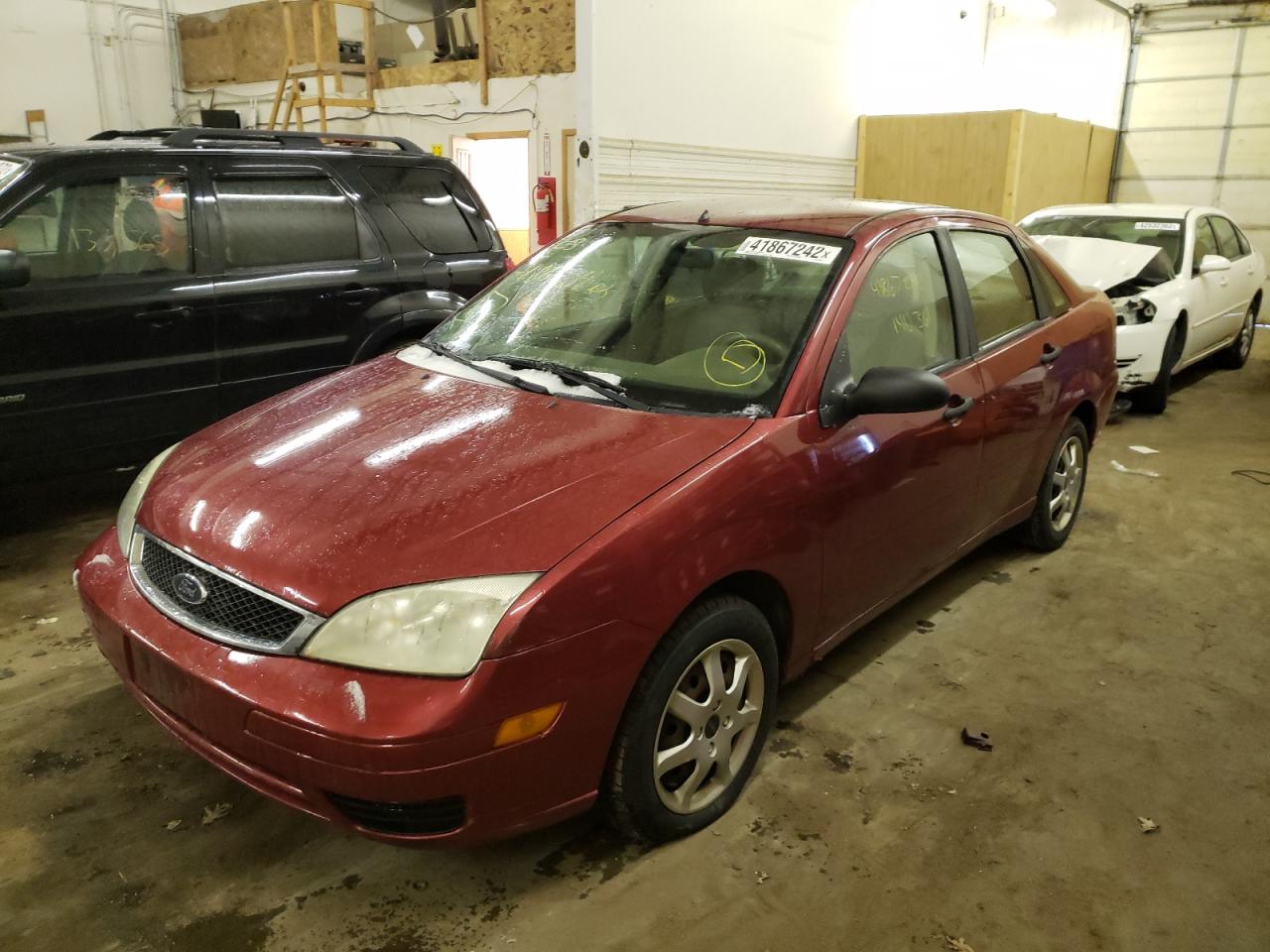 Photo 2 from auction – 2005 FORD FOCUS ZX4 with VIN 1FAFP34N45W286216
