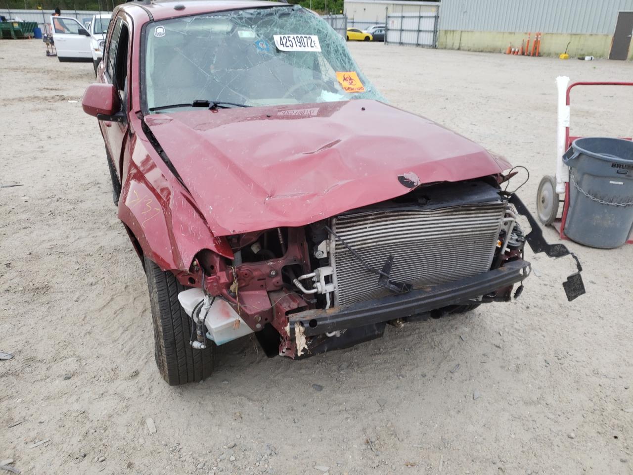 Photo 9 from auction – 2012 FORD ESCAPE LIM with VIN 1FMCU0EG2CKB65267