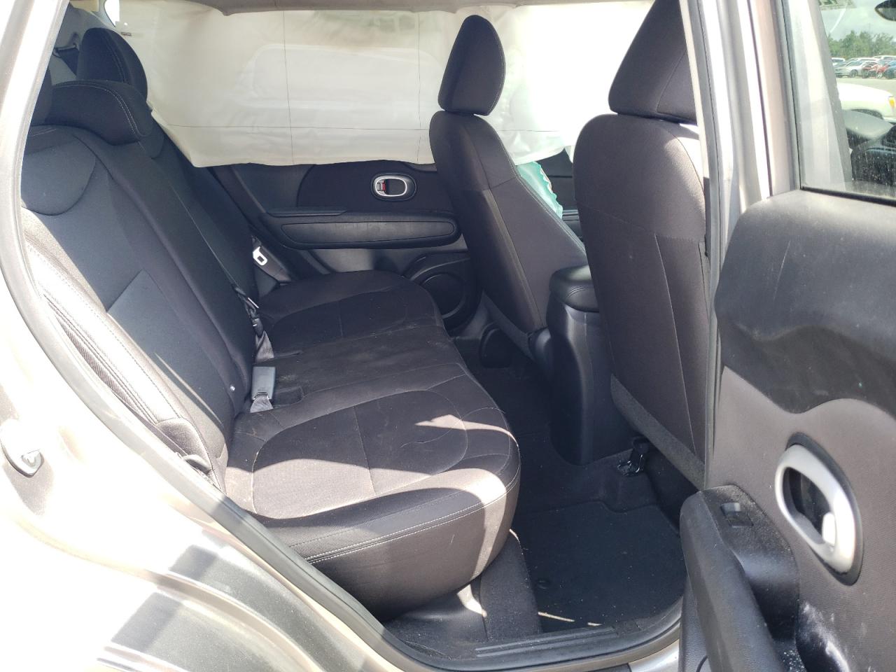 Photo 6 from auction – 2015 KIA SOUL with VIN KNDJN2A24F7169830