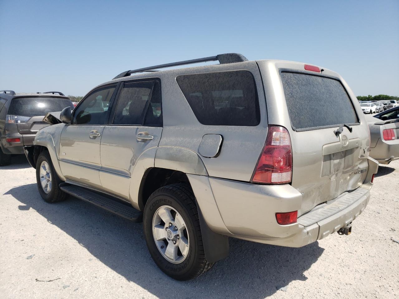 Photo 3 from auction – 2004 TOYOTA 4RUNNER SR with VIN JTEZU14R340019279