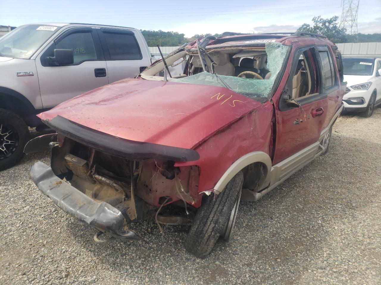 Photo 2 from auction – 2005 FORD EXPEDITION with VIN 1FMFU185X5LA89453