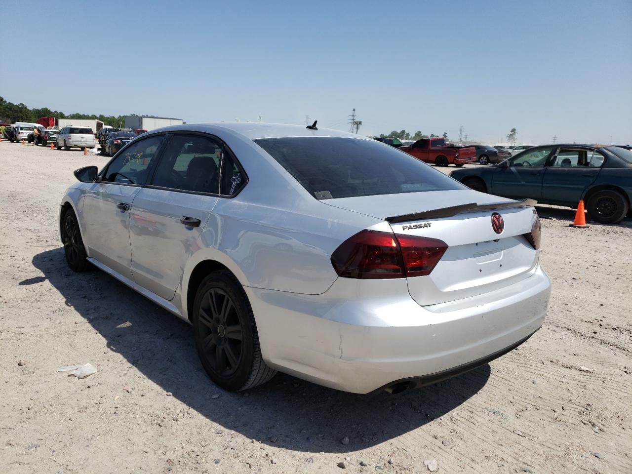 Photo 3 from auction – 2012 VOLKSWAGEN PASSAT S with VIN 1VWAP7A36CC062553