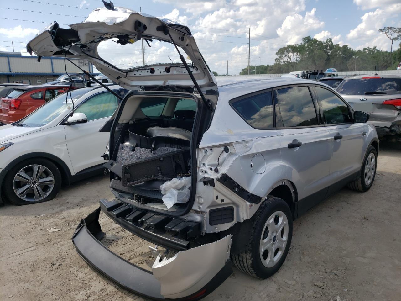 Photo 4 from auction – 2018 FORD ESCAPE S with VIN 1FMCU0F78JUB55441