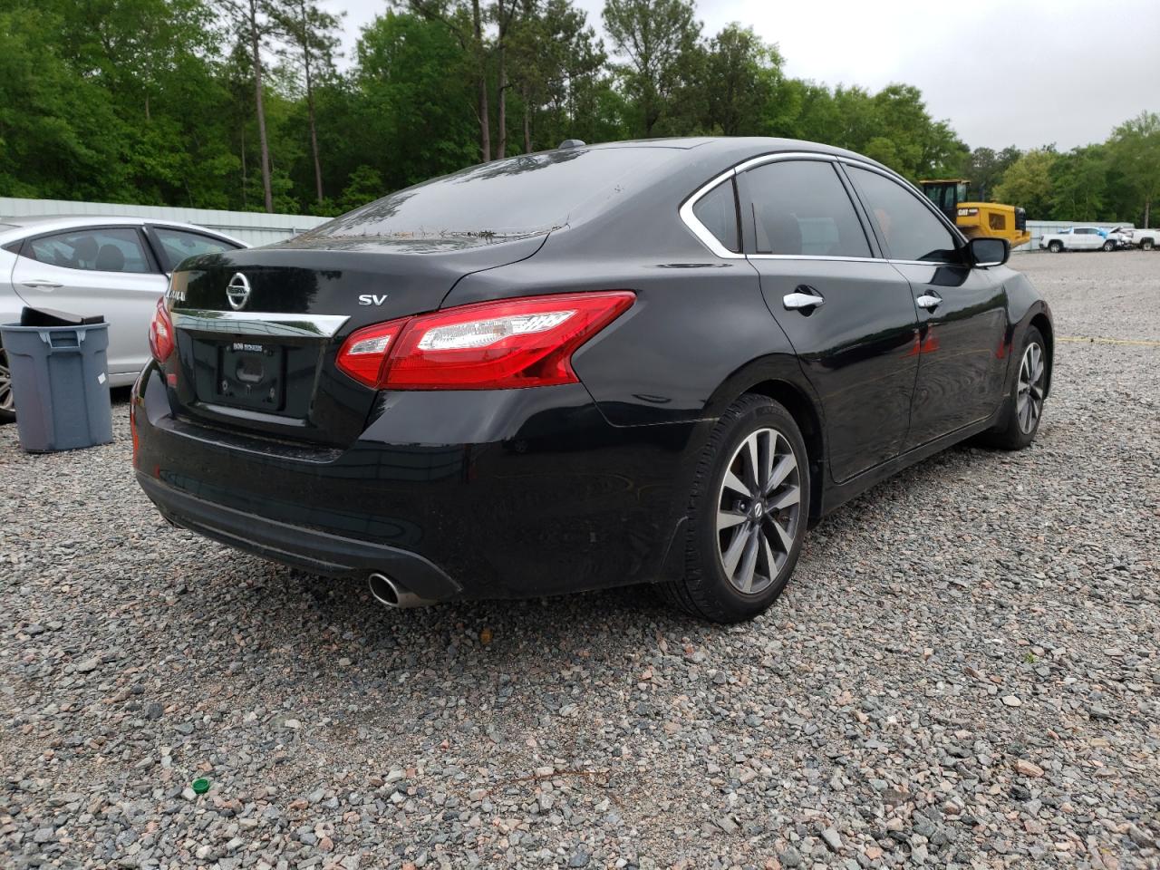 Photo 4 from auction – 2017 NISSAN ALTIMA 2.5 with VIN 1N4AL3AP2HC474329