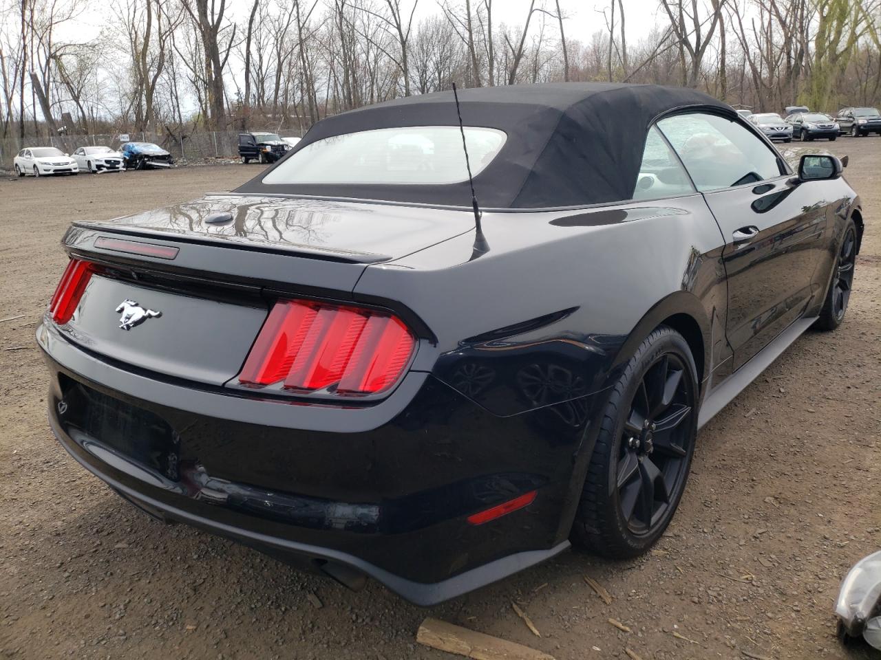 Photo 4 from auction – 2017 FORD MUSTANG with VIN 1FATP8UH2H5245152