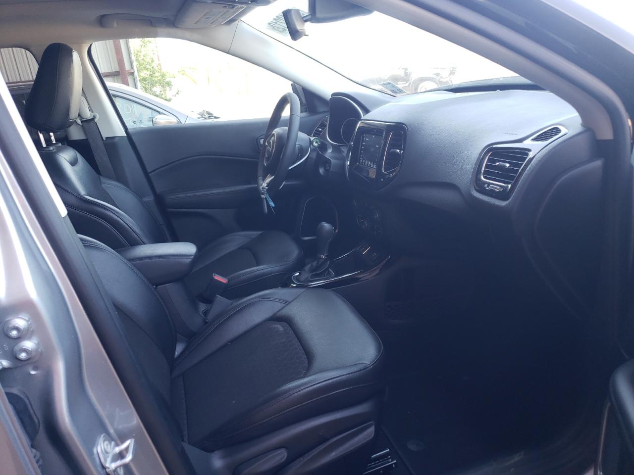 Photo 5 from auction – 2021 JEEP COMPASS LA with VIN 3C4NJCBB7MT576924