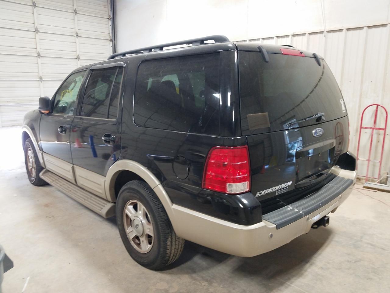 Photo 3 from auction – 2006 FORD EXPEDITION with VIN 1FMPU17526LA61962