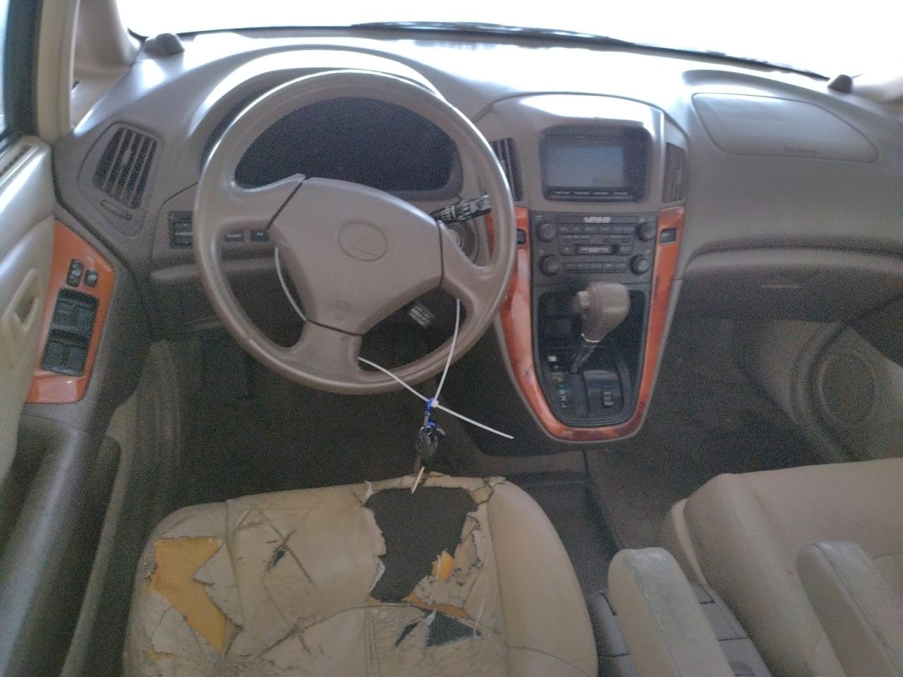 Photo 20 from auction – 2000 LEXUS RX with VIN JT6HF10U5Y0162784