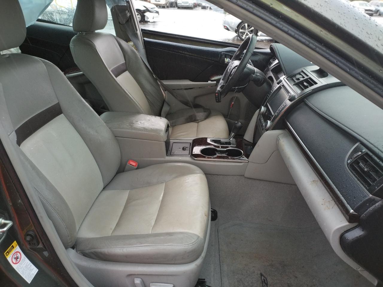 Photo 5 from auction – 2014 TOYOTA CAMRY L with VIN 4T4BF1FK6ER394871