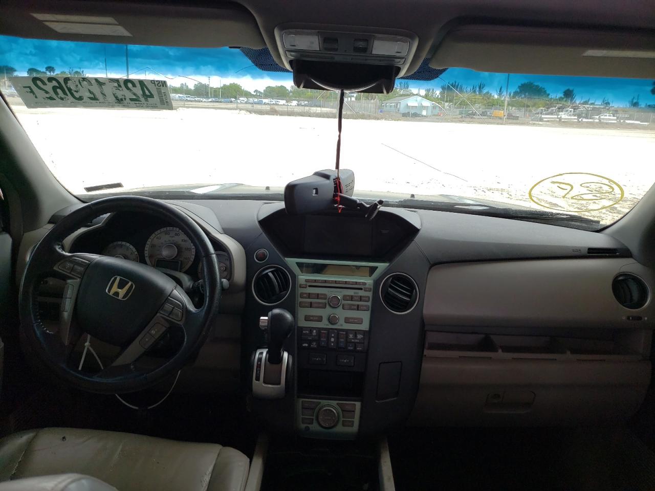 Photo 9 from auction – 2009 HONDA PILOT TOUR with VIN 5FNYF38819B020074
