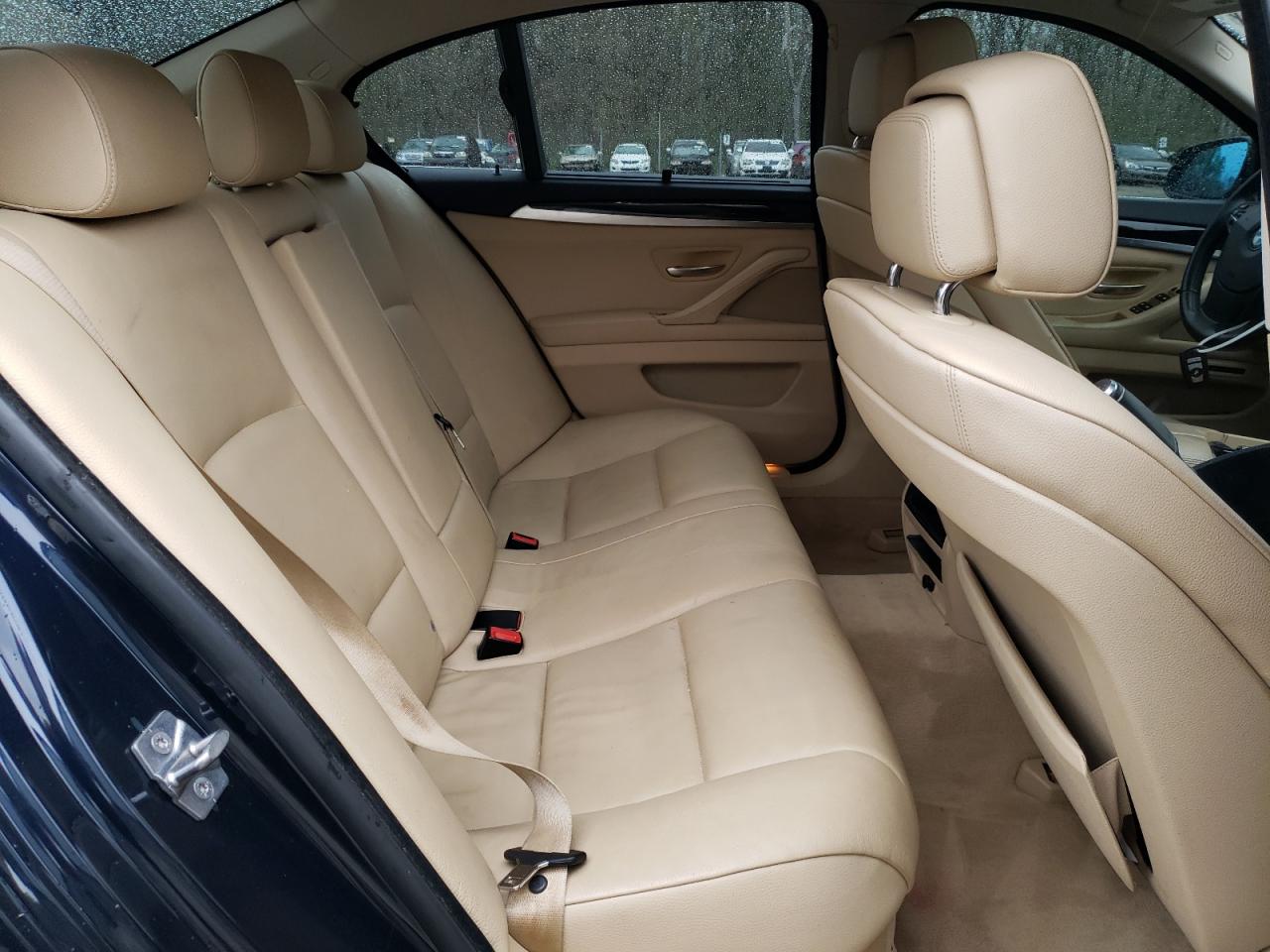 Photo 6 from auction – 2011 BMW 528 I with VIN WBAFR1C57BC742052