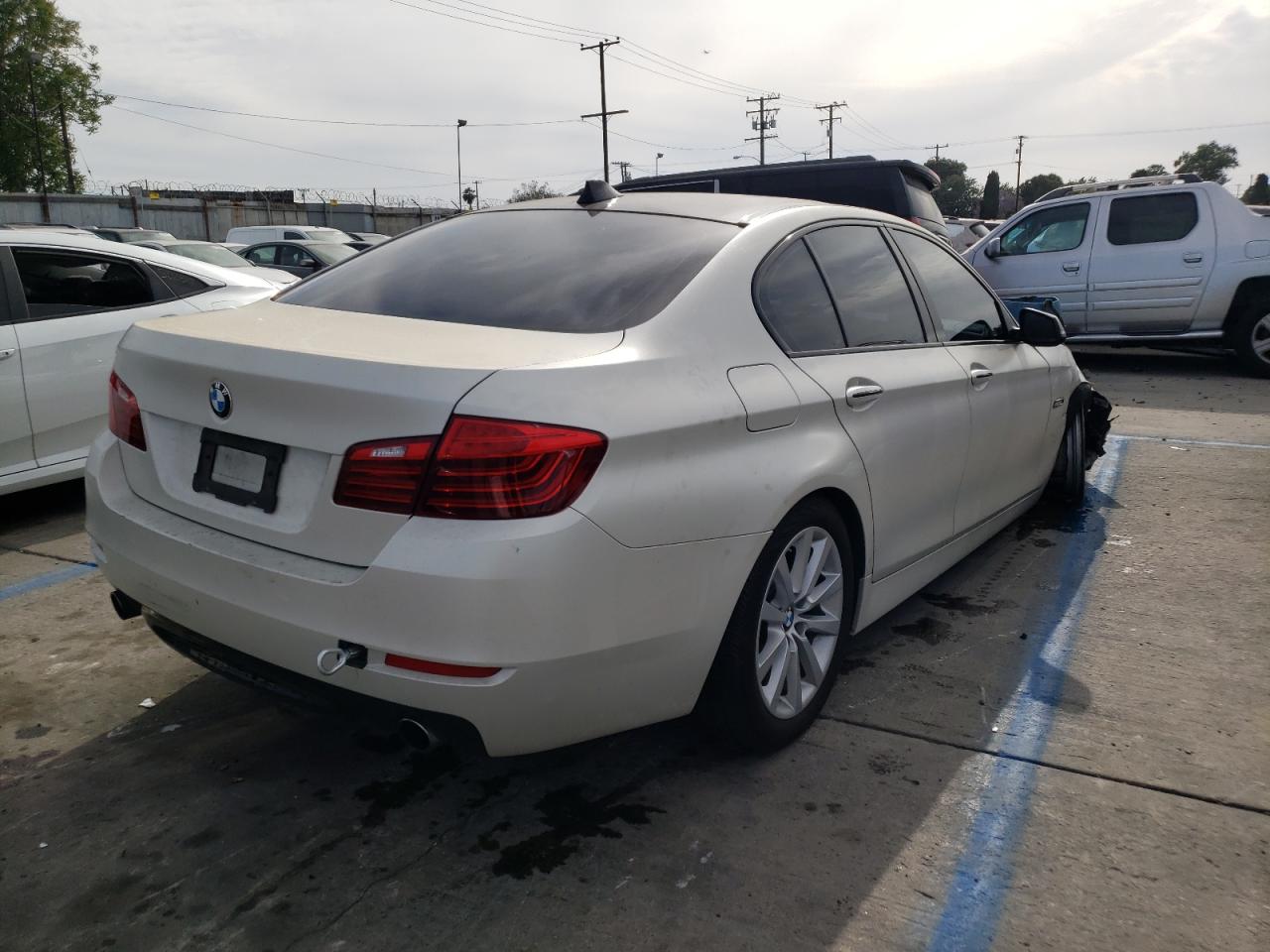 Photo 4 from auction – 2016 BMW 535 I with VIN WBA5B1C55GG552606