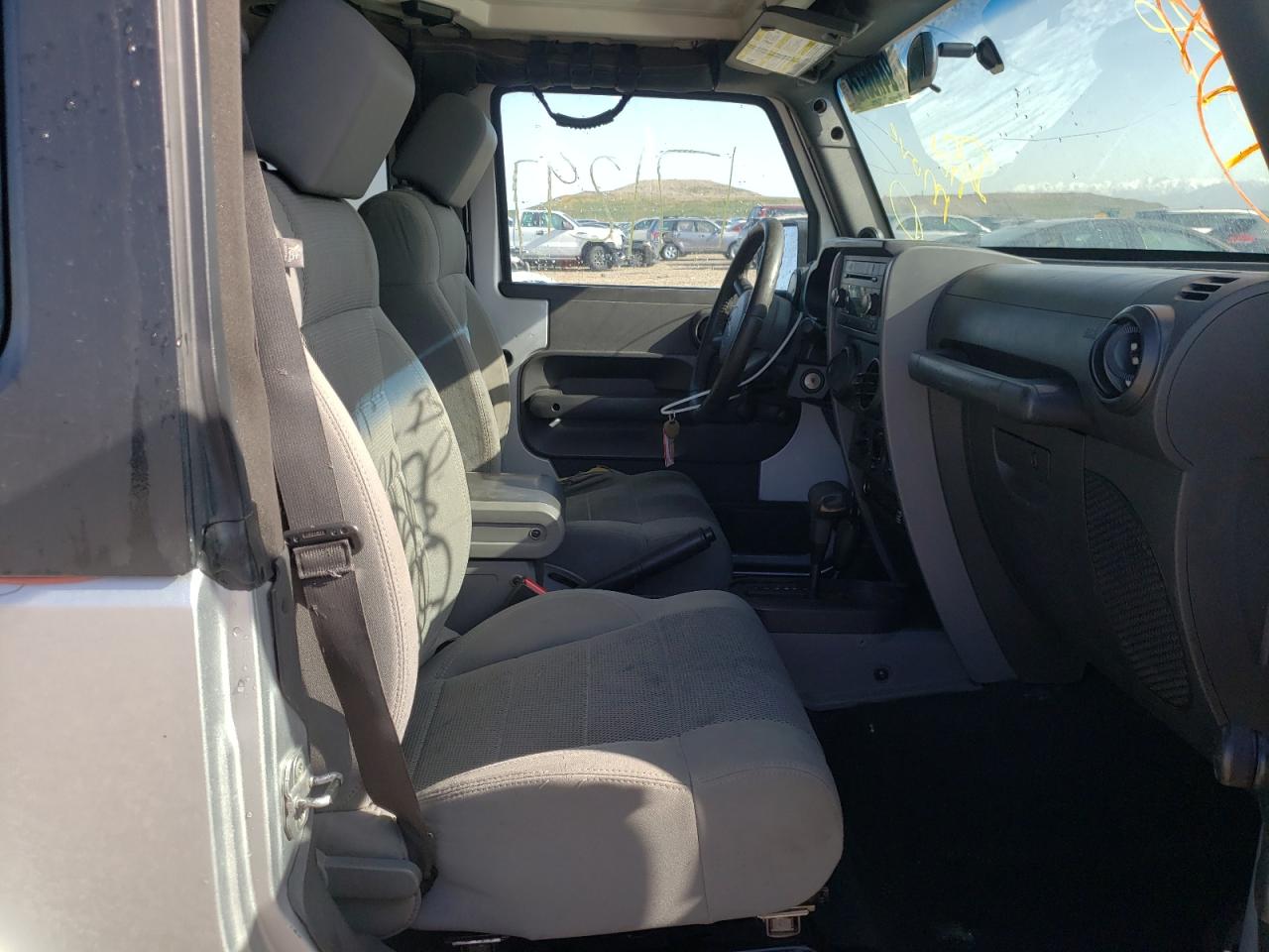 Photo 5 from auction – 2007 JEEP WRANGLER S with VIN 1J4FA54117L219592