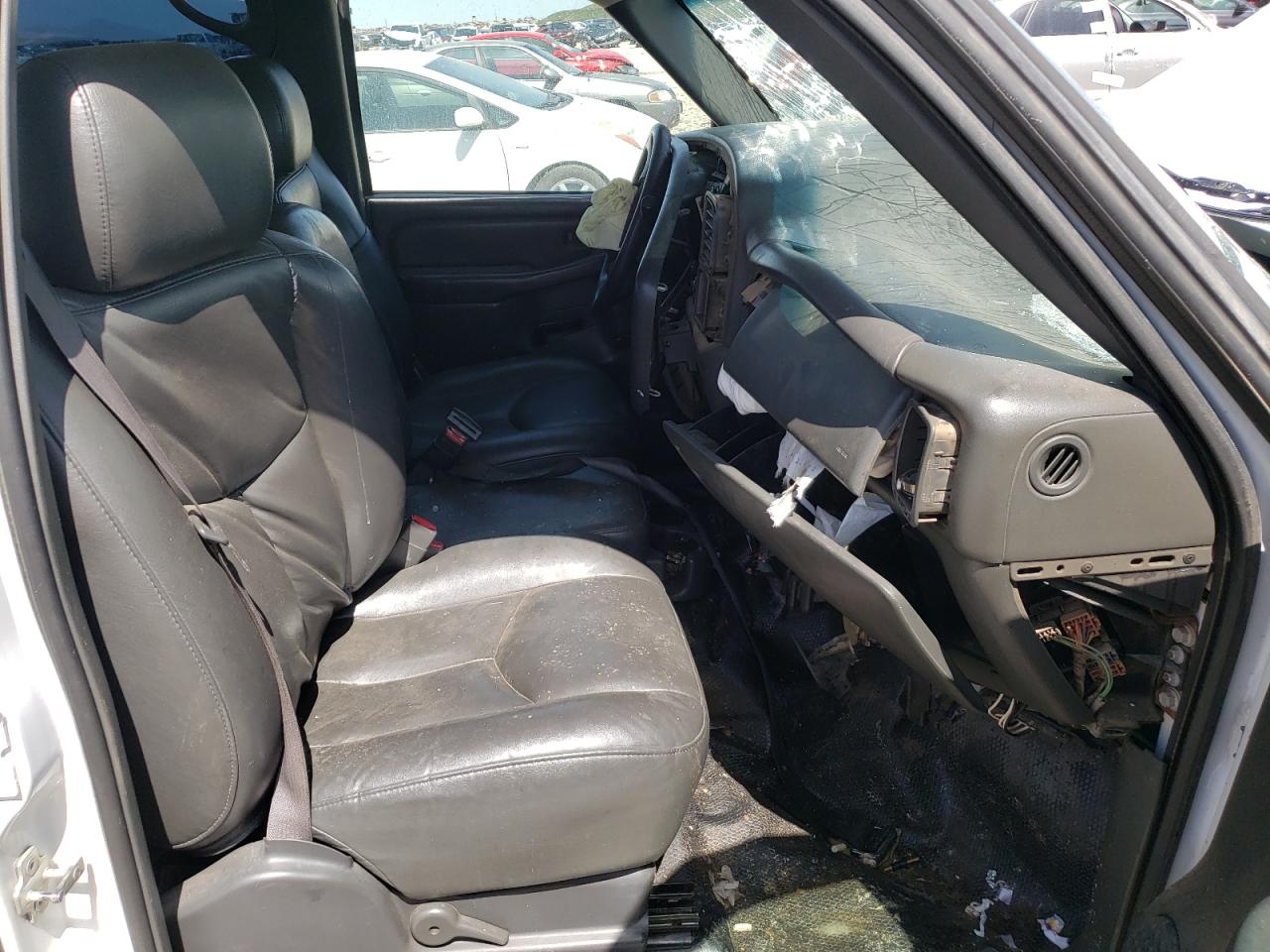 Photo 5 from auction – 2005 CHEVROLET SILVERADO with VIN 1GCHC23295F884981