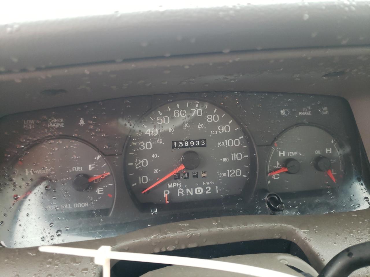 Photo 8 from auction – 2004 MERCURY GRAND MARQ with VIN 2MEFM74W84X626987