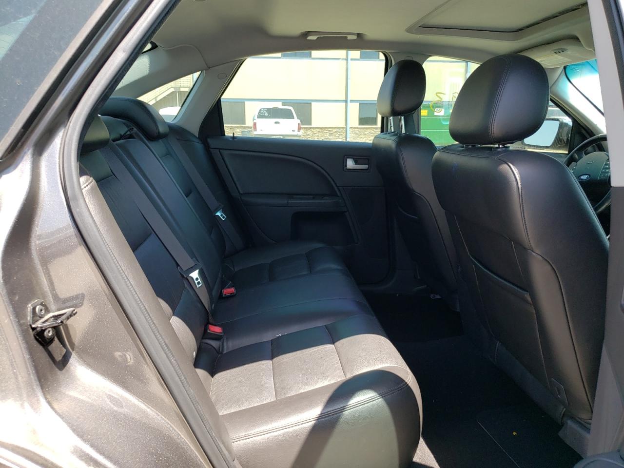 Photo 6 from auction – 2006 FORD FIVE HUNDR with VIN 1FAFP25176G130706