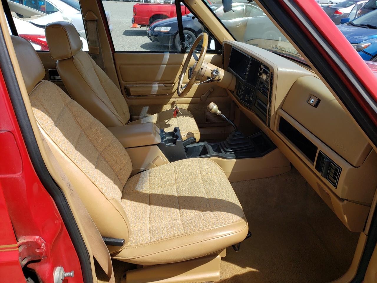 Photo 5 from auction – 1987 JEEP CHEROKEE P with VIN 1JCML7828HT164340