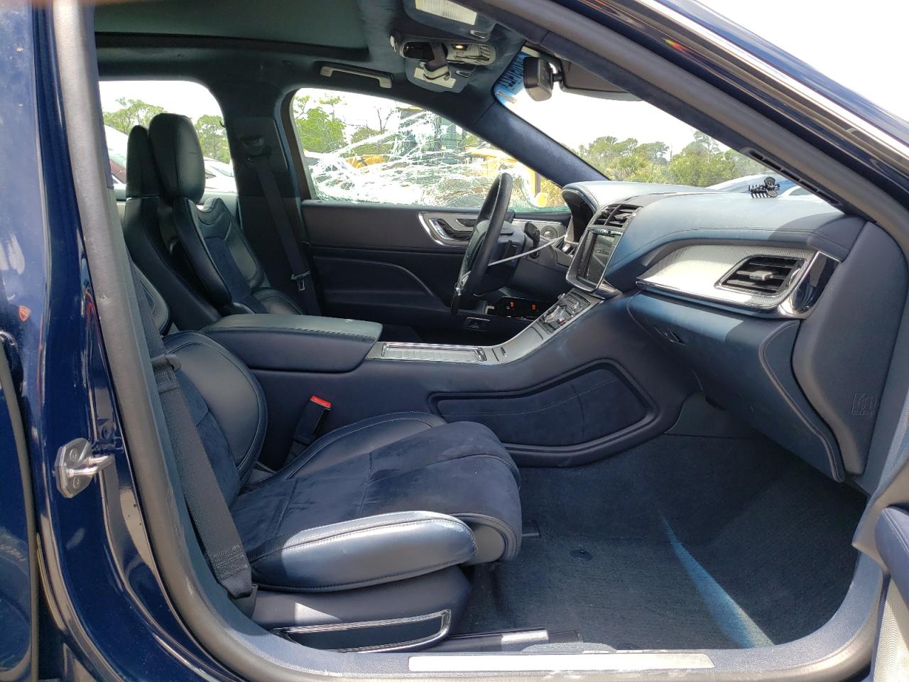 Photo 5 from auction – 2020 LINCOLN CONTINENTA with VIN 1LN6L9BC0L5602252