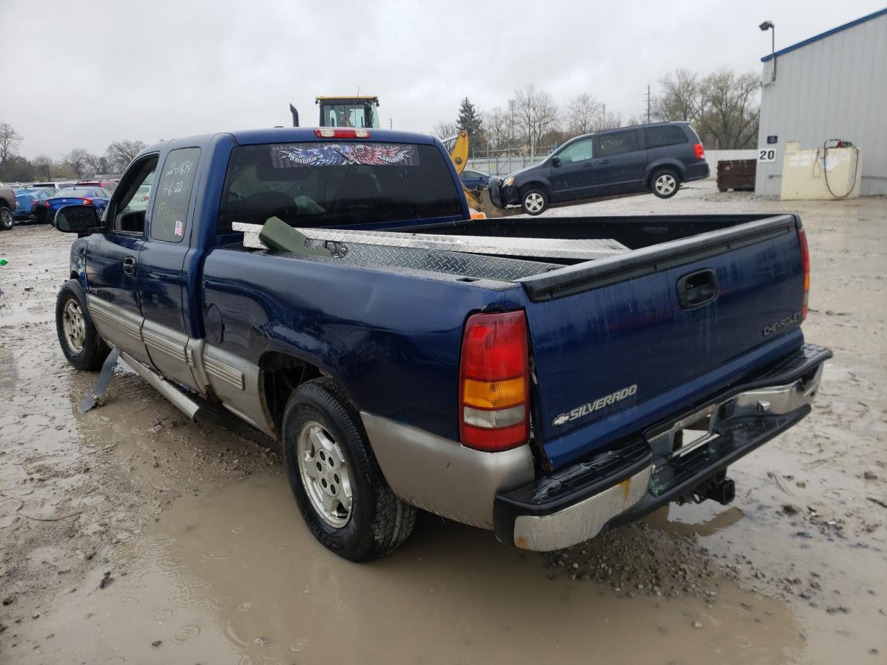 Photo 3 from auction – 2000 CHEVROLET SILVERADO with VIN 2GCEC19T7Y1360916