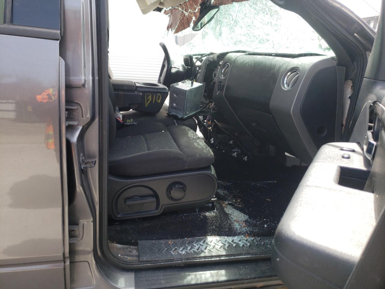 Photo 5 from auction – 2004 FORD F150 SUPER with VIN 1FTPW14514KD07731