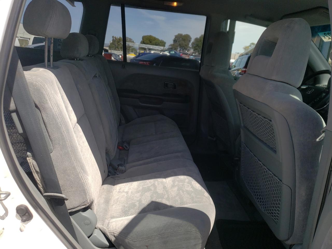 Photo 6 from auction – 2003 HONDA PILOT EX with VIN 2HKYF18473H543657