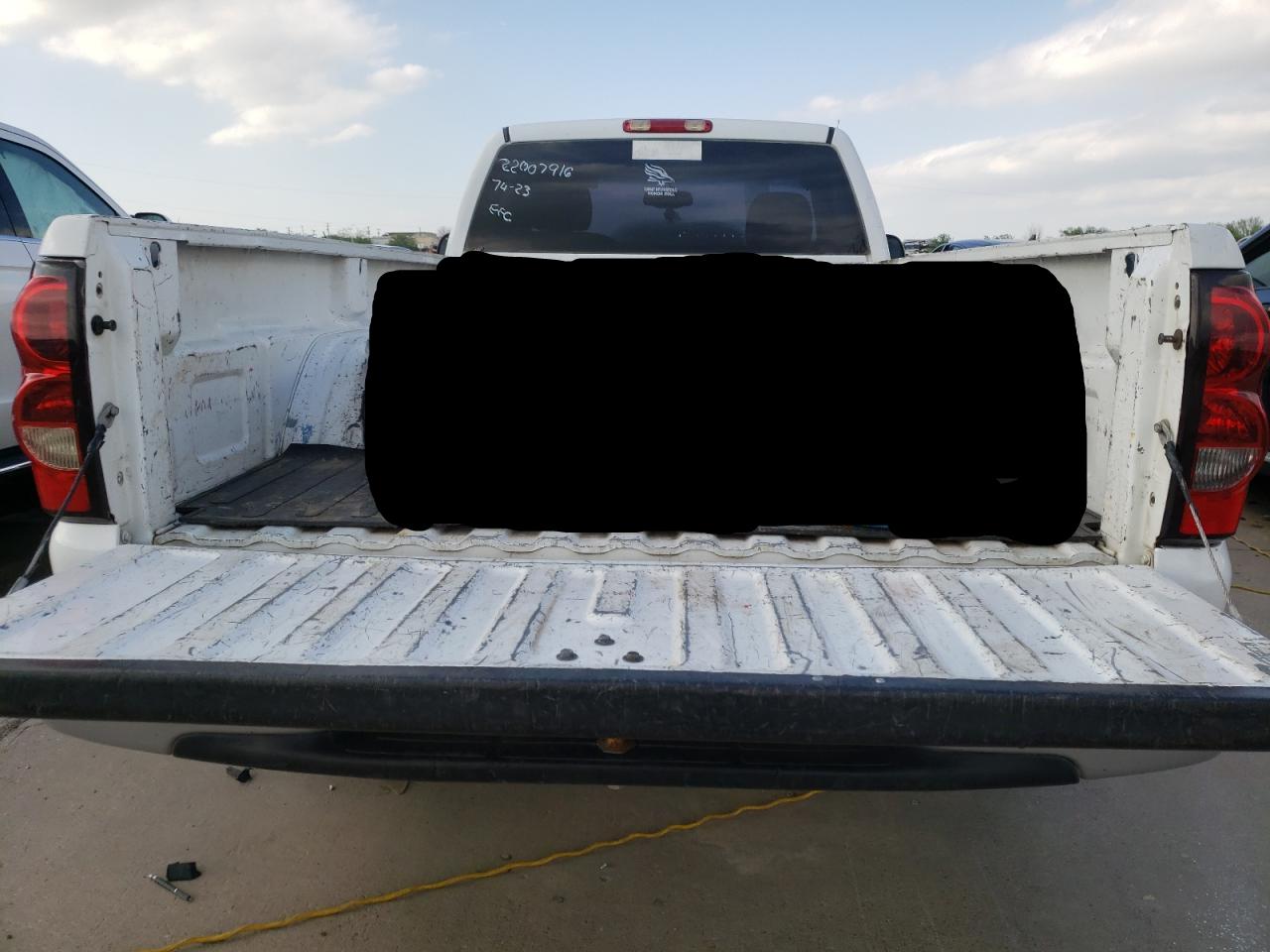 Photo 6 from auction – 2005 CHEVROLET SILVERADO with VIN 1GCEC14V55Z280378