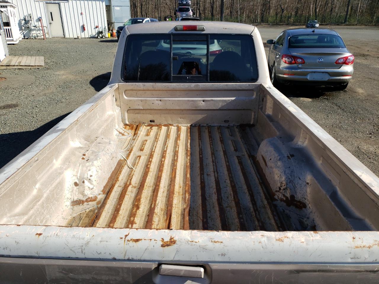 Photo 6 from auction – 1998 FORD RANGER with VIN 1FTYR10U7WTA37233