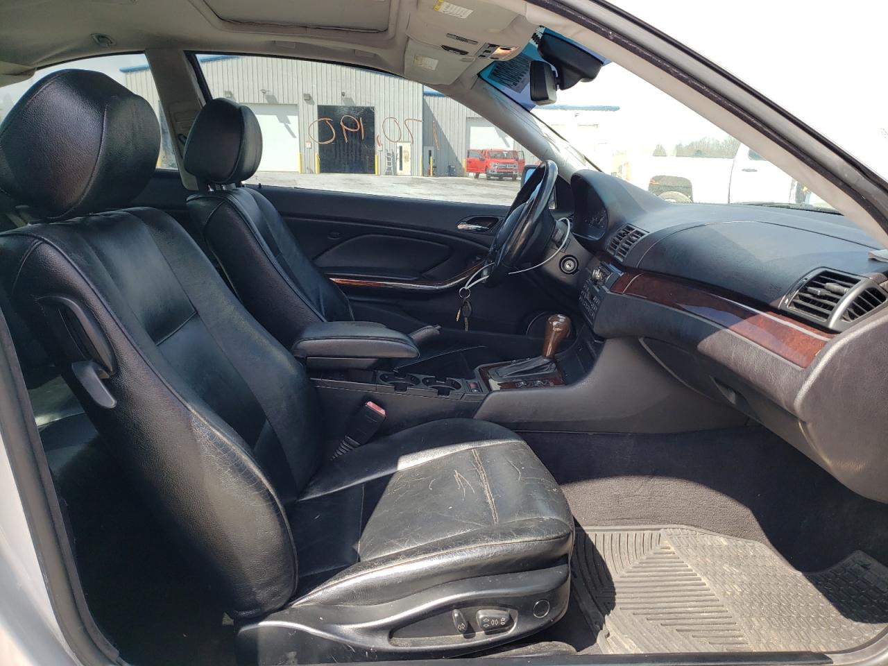 Photo 5 from auction – 2004 BMW 325 CI with VIN WBABD33494PL05746