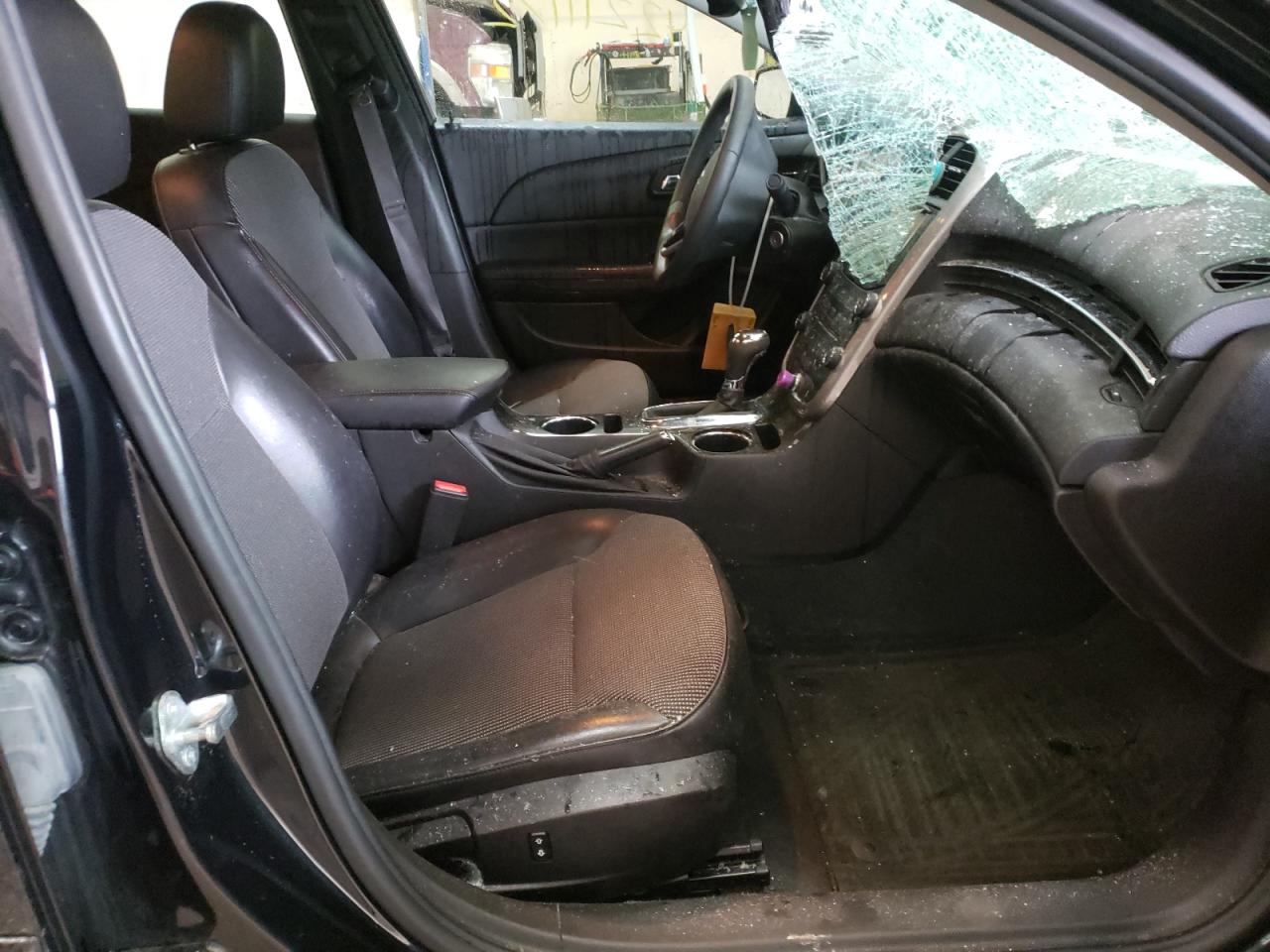 Photo 5 from auction – 2014 CHEVROLET MALIBU 1LT with VIN 1G11C5SL6EF271576