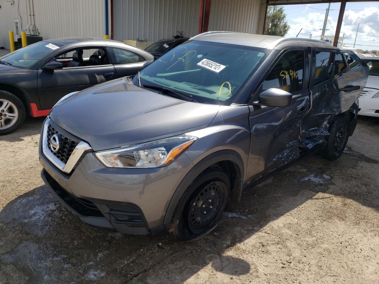 Photo 2 from auction – 2019 NISSAN KICKS S with VIN 3N1CP5CU3KL511635