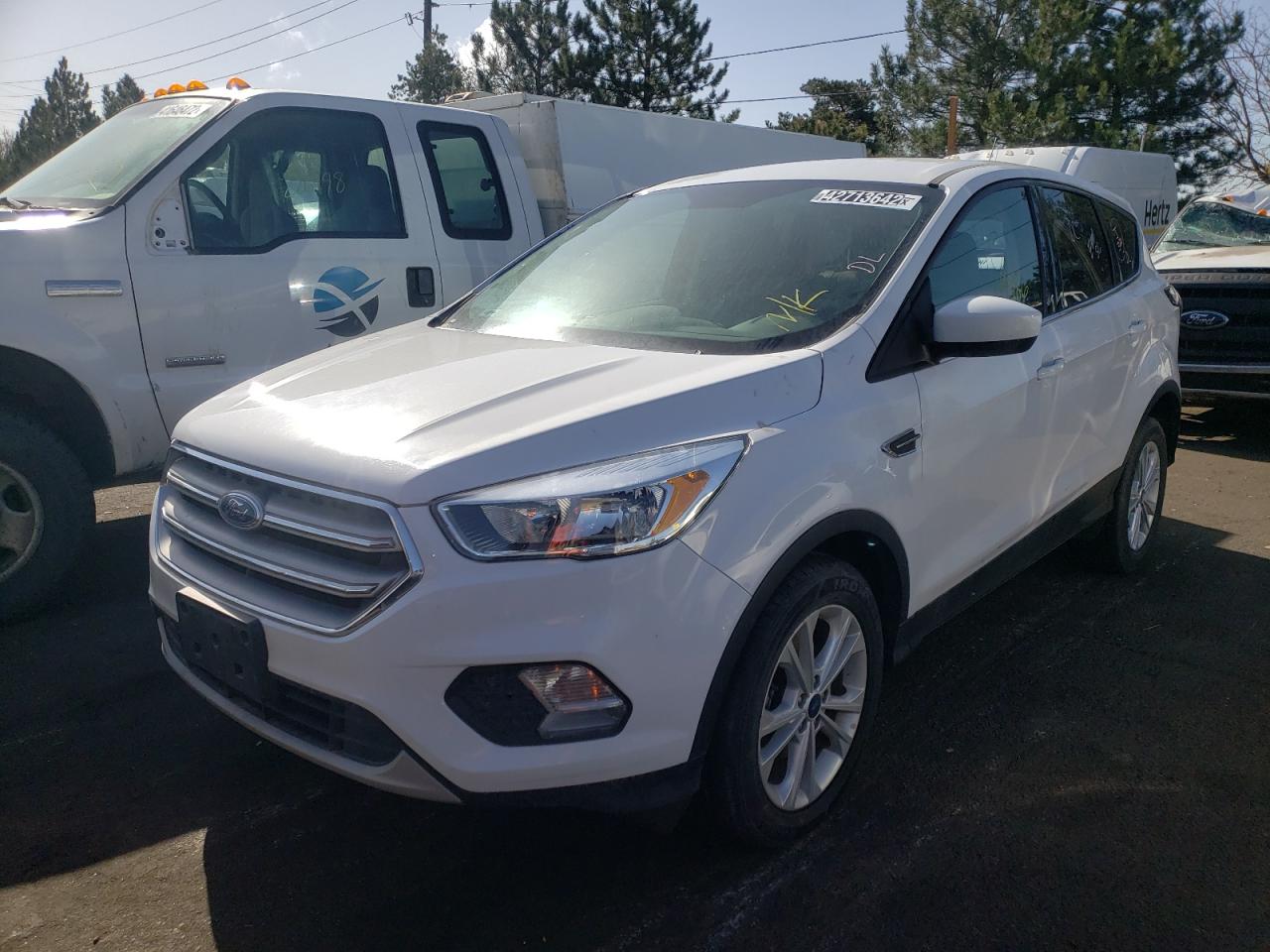 Photo 2 from auction – 2017 FORD ESCAPE SE with VIN 1FMCU0GD7HUC04157