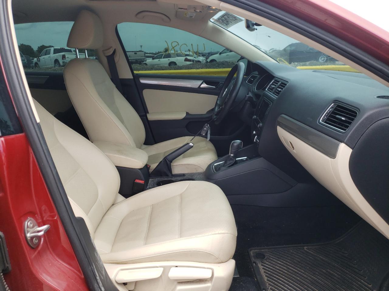 Photo 5 from auction – 2018 VOLKSWAGEN JETTA SE with VIN 3VWDB7AJ1JM230198