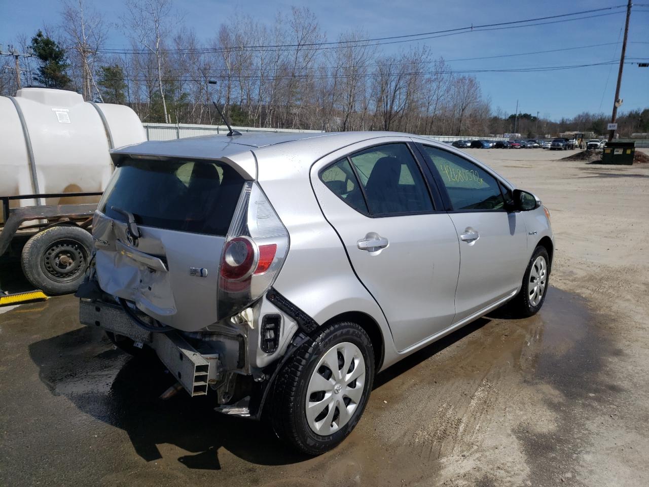 Photo 4 from auction – 2014 TOYOTA PRIUS C with VIN JTDKDTB36E1082338