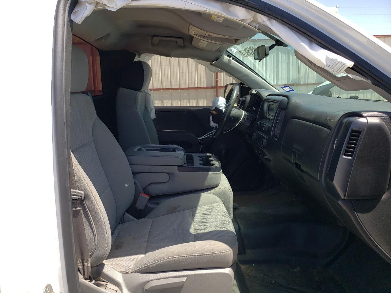 Photo 5 from auction – 2016 CHEVROLET SILVERADO with VIN 1GCNCNEC2GZ174235