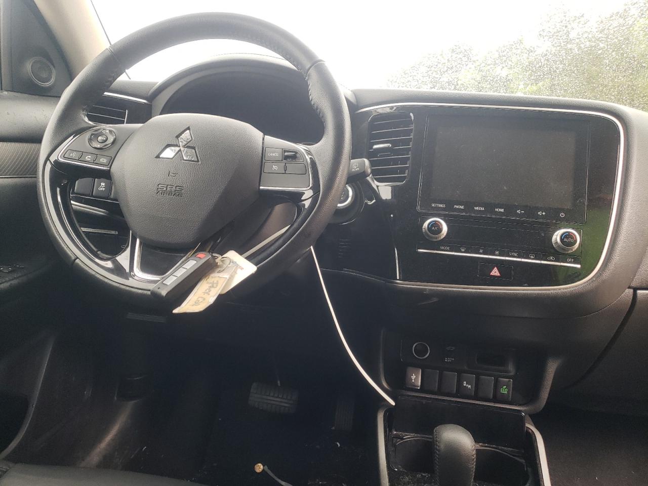 Photo 9 from auction – 2020 MITSUBISHI OUTLANDER with VIN JA4AZ3A32LZ027196