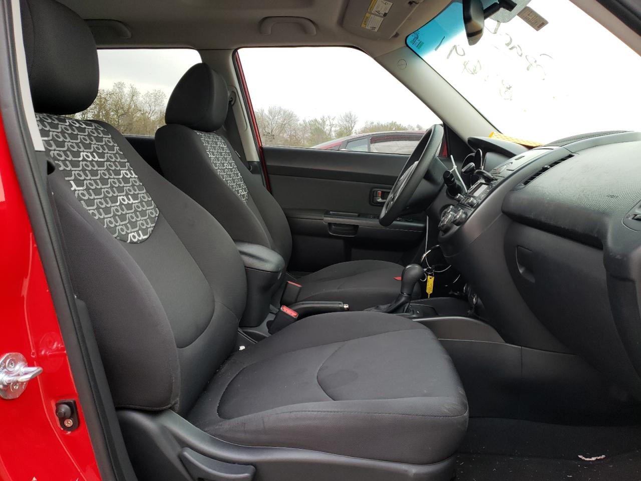 Photo 5 from auction – 2011 KIA SOUL + with VIN KNDJT2A2XB7284691