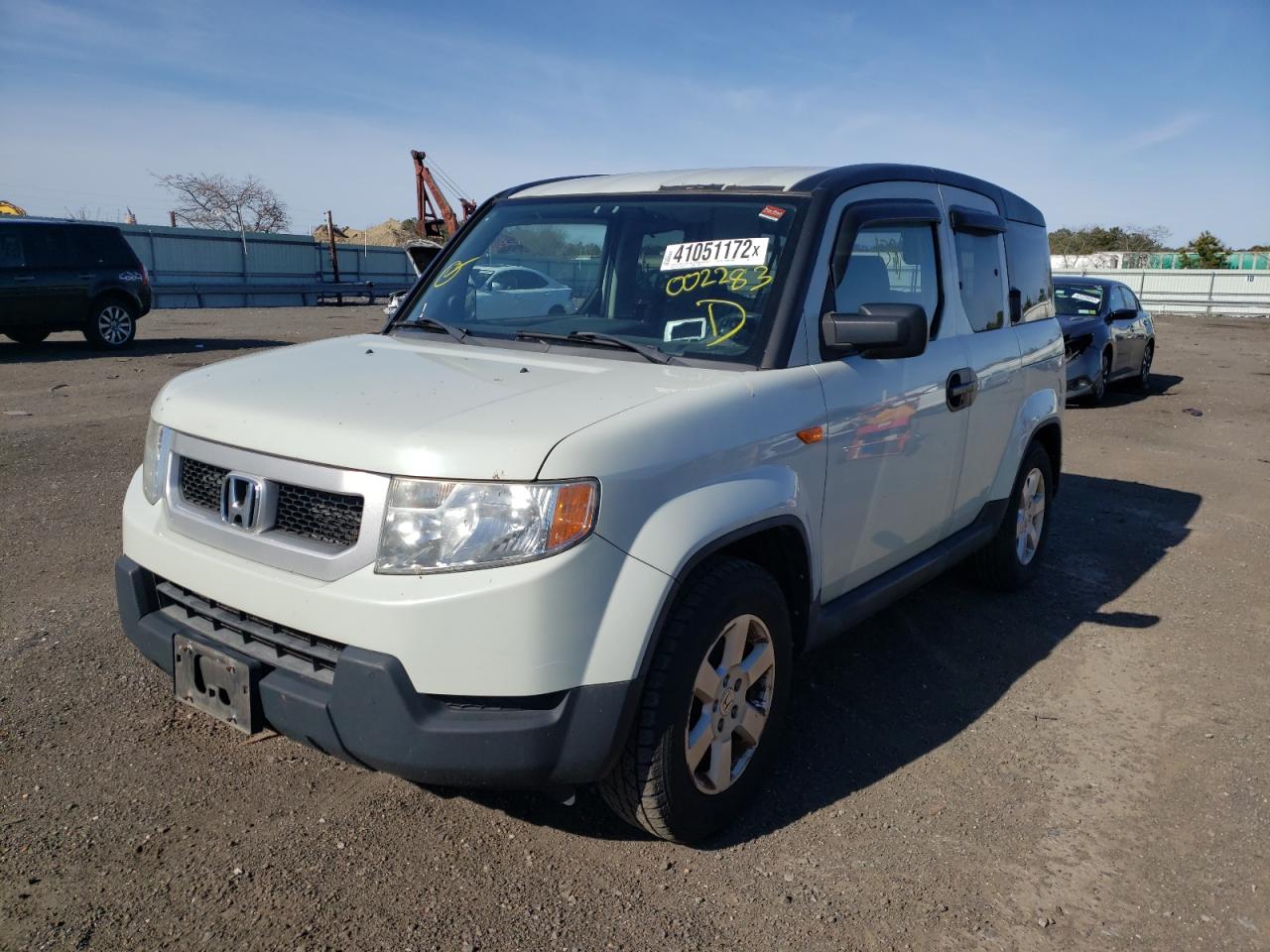 Photo 2 from auction – 2011 HONDA ELEMENT with VIN 5J6YH2H77BL002283