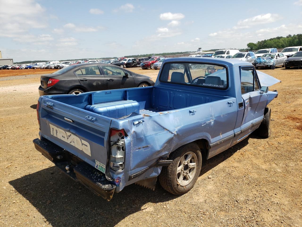 Photo 4 from auction – 1982 MAZDA B2000 with VIN JM2UC1214C0557451