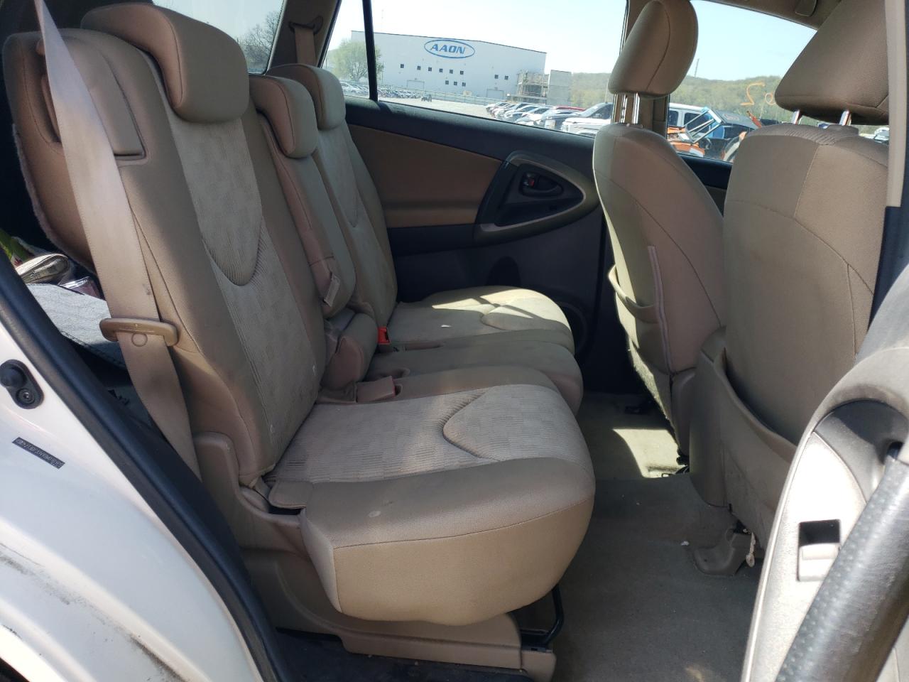 Photo 6 from auction – 2009 TOYOTA RAV4 with VIN 2T3BF33VX9W016165