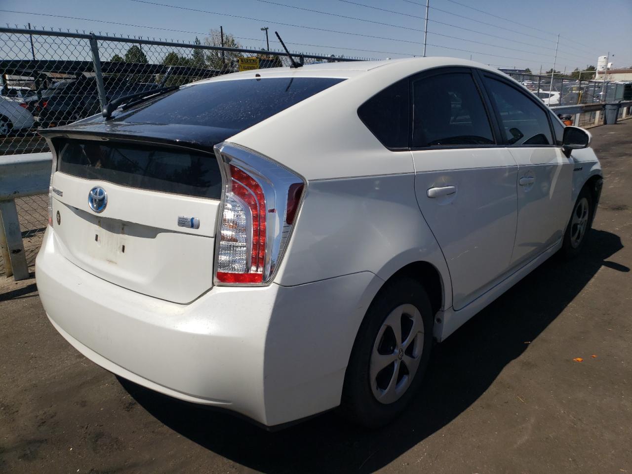Photo 4 from auction – 2015 TOYOTA PRIUS with VIN JTDKN3DU1F0467283