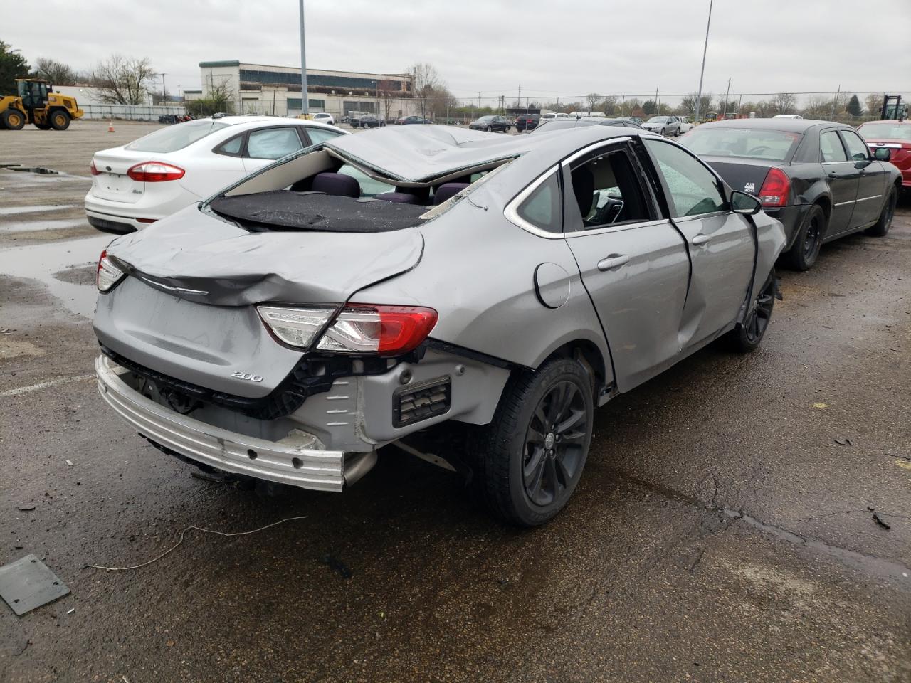 Photo 4 from auction – 2015 CHRYSLER 200 LIMITE with VIN 1C3CCCAG2FN516538