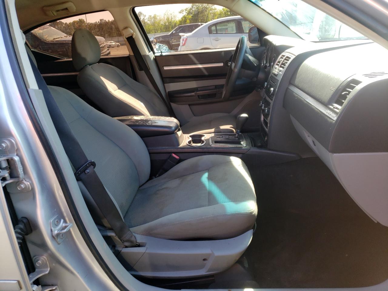 Photo 5 from auction – 2010 DODGE CHARGER SX with VIN 2B3CA3CVXAH276705