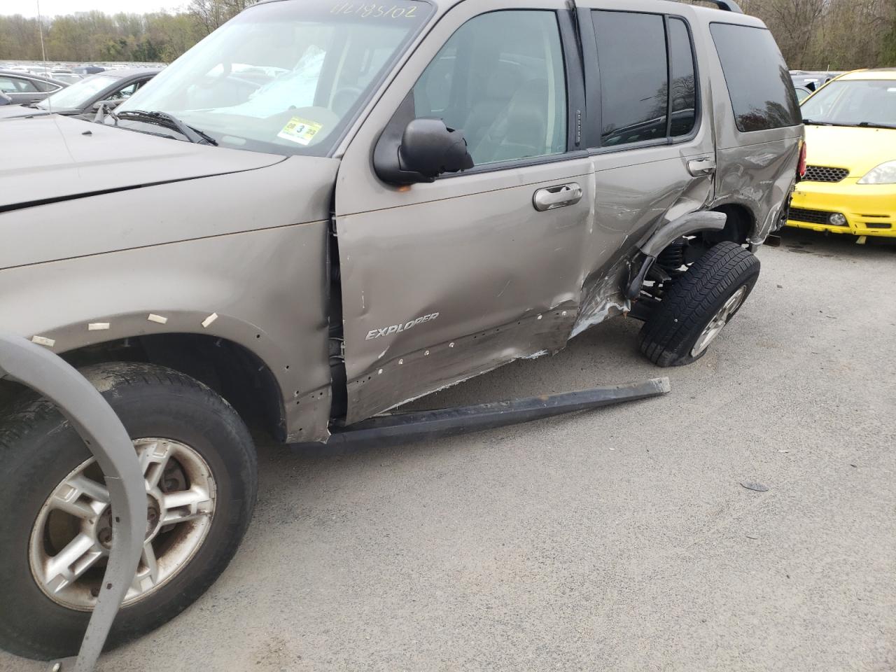 Photo 9 from auction – 2002 FORD EXPLORER X with VIN 1FMDU73EX2ZB48821